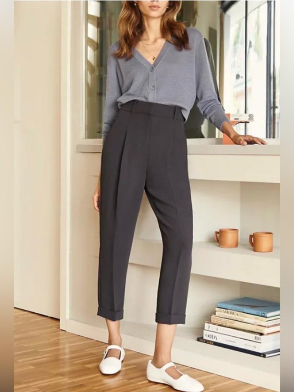 Wilfred Classic Black women’s  Dress Pants - Tailored Fit size 8